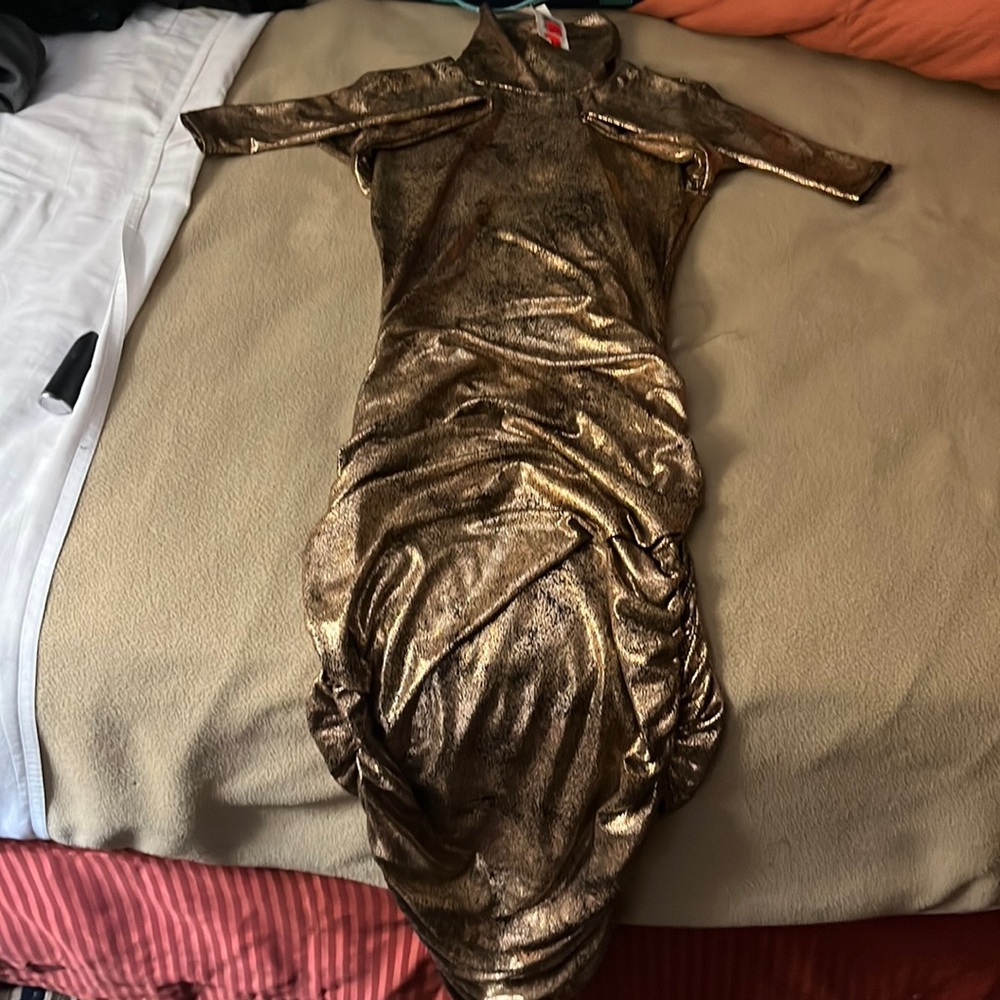 Womens dress/size s to m /stretches
